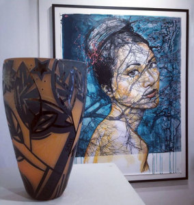 Betina Huber – Art glass ”Leave the soil” : Gitte Degnemark – Painting ”Chinese Spring”